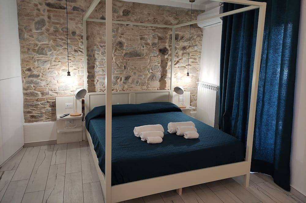 Ganze Wohnung, B & b Badolato Gallery--the art of the seaside village in Badolato, Catanzaro Provinz