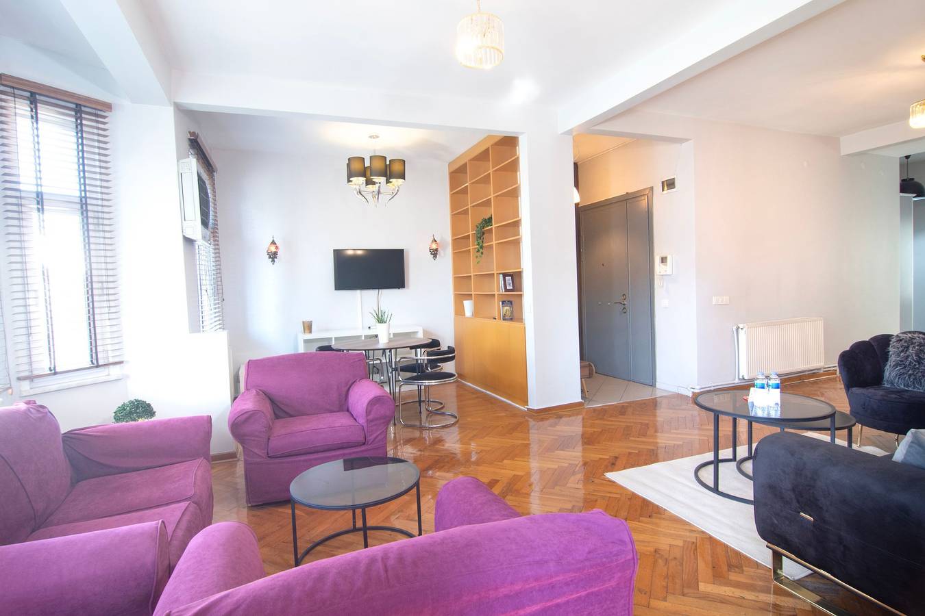 Ganze Wohnung, Ferienwohnung für 6 Personen mit Balkon in Şişli, Meşrutiyet Mahallesi