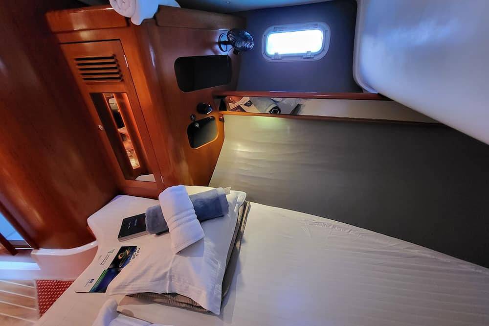 Appartamento intero, Spend unforgettable days cruising on a private sailboat with a super host. in Spalato, Regione spalatino-dalmata