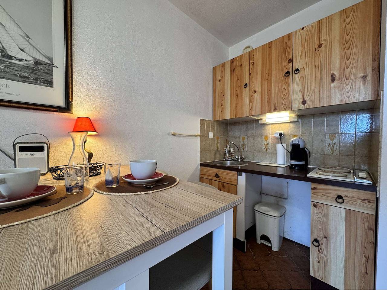 Apartamento entero, Estudio tranquilo con logia - 2 pers, parking, cerca de la playa in Six-Fours-les-Plages, Region de Toulon