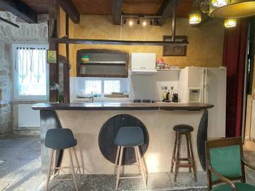 Gîte pour 8 personnes, avec vue à Goutrens