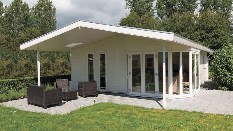 Vakantiehuis voor 6 personen, with Balkon/Terras and Terras as well as Tuin and Zwembad in Belfeld