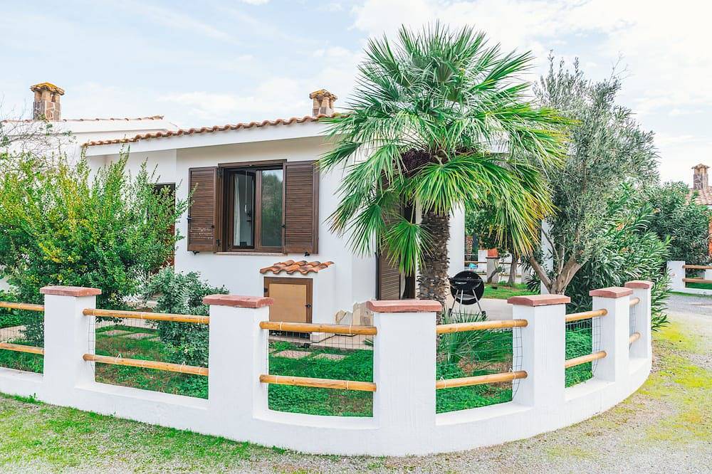 Villa-Superior-Eigenes Badezimmer-Gartenblick-Il Sogno case vacanze 4 in Sant'Anna Arresi, Carbonia-Iglesias Provinz