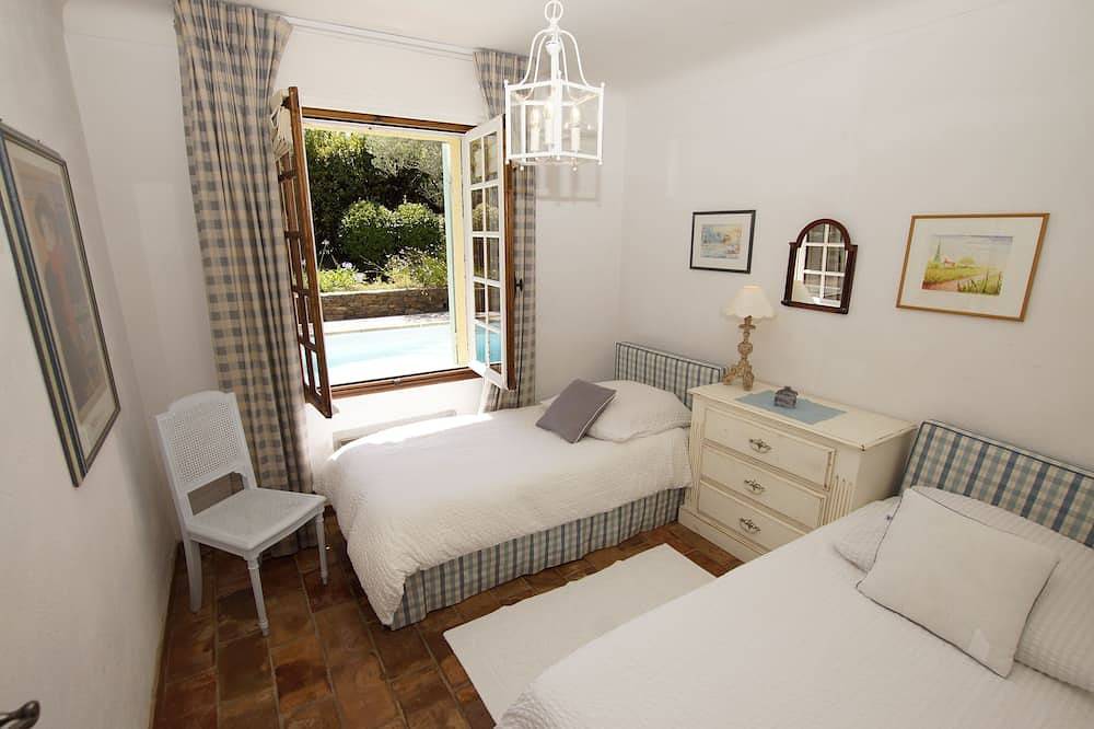 Stadtvilla mit Garten und Pool in Saint-Tropez, Mittelmeerküste (Frankreich)