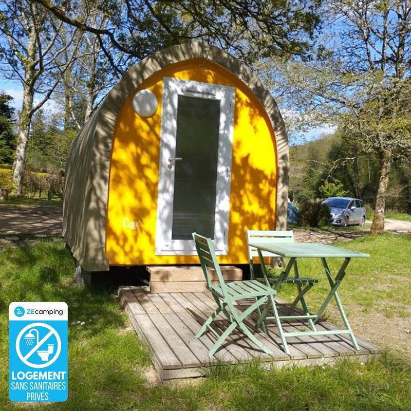 Zecamping 3* piscine chauffée pet friendly sauna roulotte 11m2 2 pers in Huelgoat, Châteaulin und Umgebung