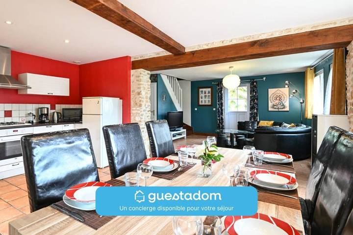 Location de vacances pour 6 personnes, avec jardin à Vaux-sur-Aure