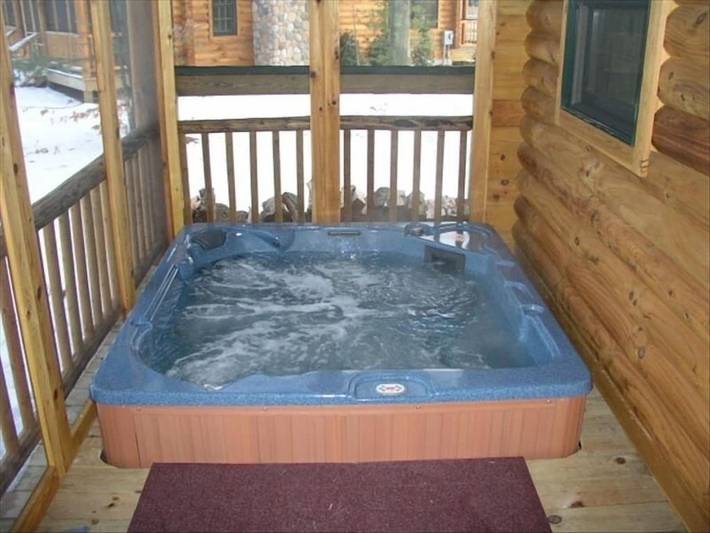 Ferienhaus für 8 Personen, mit Whirlpool und Garten in Michigan