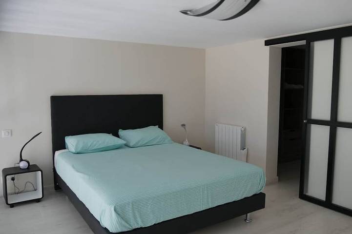 Ganze Wohnung, Schickes und modernes Loft mit industriellem Dekor in Beausoleil, Mittelmeerküste (Frankreich)