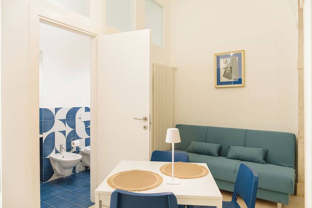 Southeast 13 - Moon House in Putignano, Bari Province