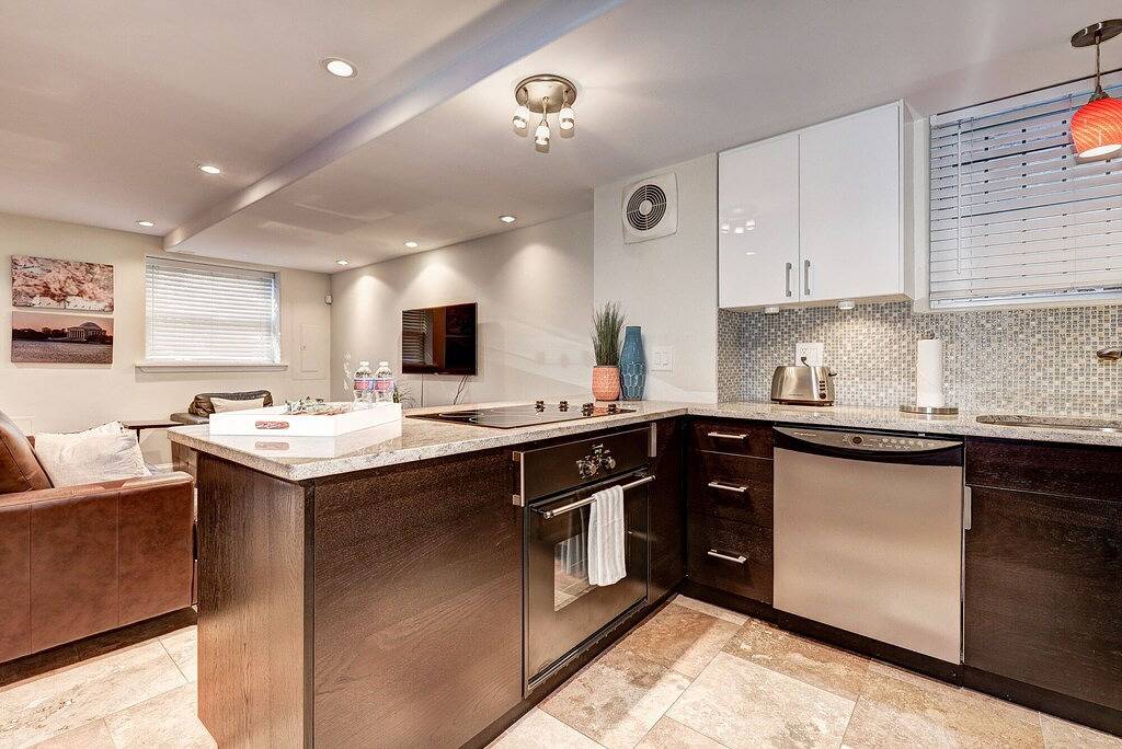 Ganze Wohnung, Capitol Hill ~ Walk To Us Capitol ~ 1 Block von der U-Bahn in Washington D.C., District of Columbia