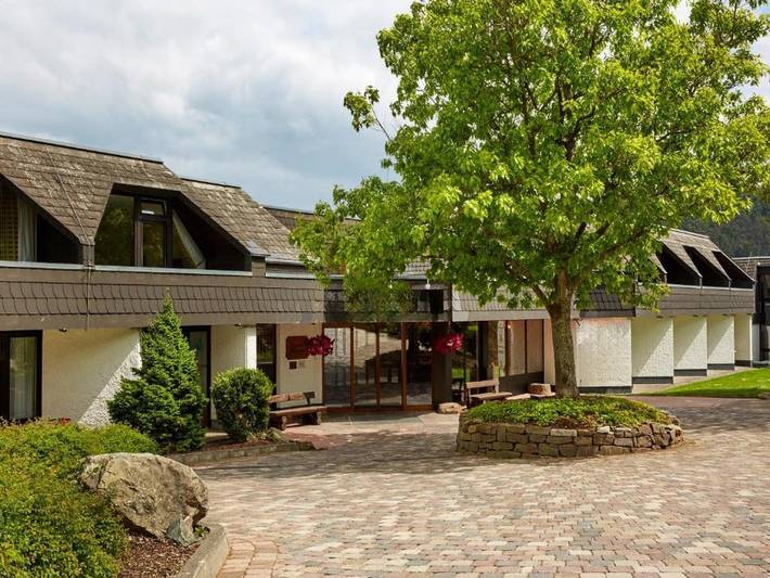 Ferienwohnung für 2 Personen, mit Terrasse und Garten sowie Pool und Sauna in Willingen