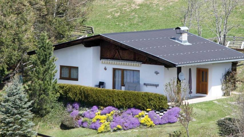 Ferienhaus für 4 Personen, mit Terrasse und Garten sowie Ausblick in Weerberg