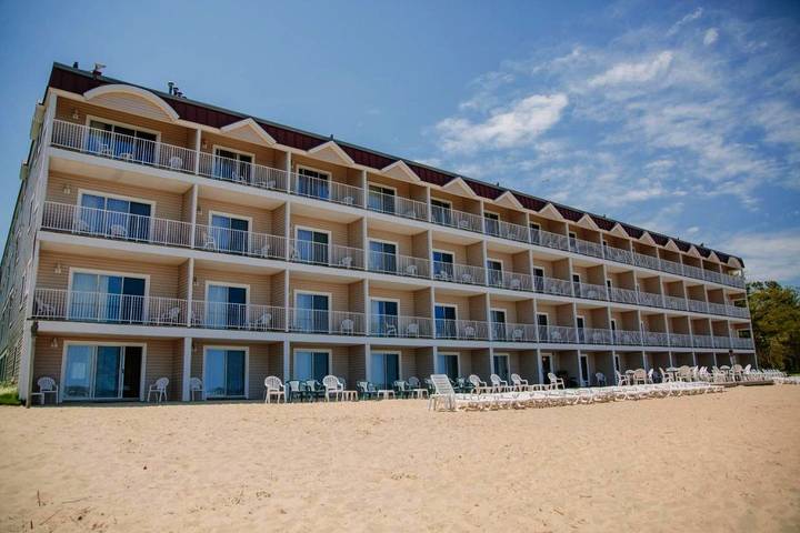 Hotel para 2 pessoas, com piscina e jacuzzi e ainda jardim - 1