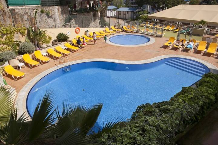 Camping pour 5 personnes, avec piscine et sauna ainsi que terrasse et jacuzzi à Calella