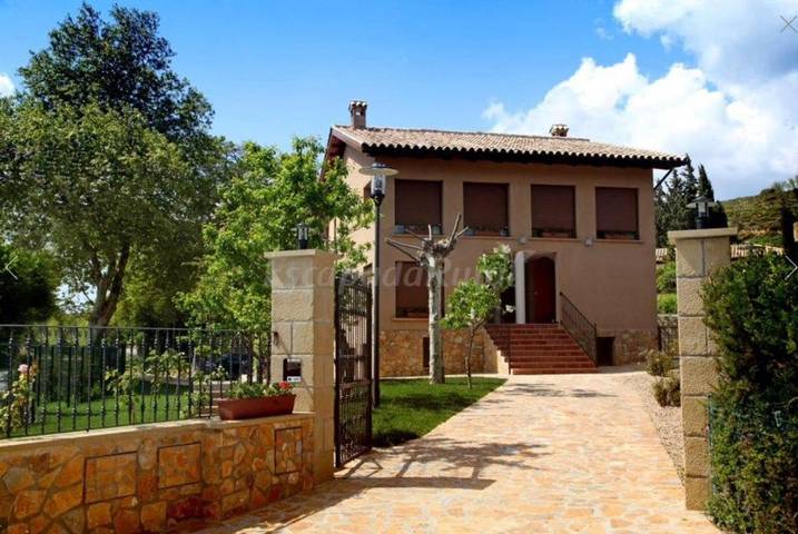 Casa rural para 4 personas, con Jardín además de Piscina y Vistas en Cinco Villas