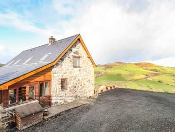 Cottage for 6 People in Powys, Mid-Wales, Photo 3