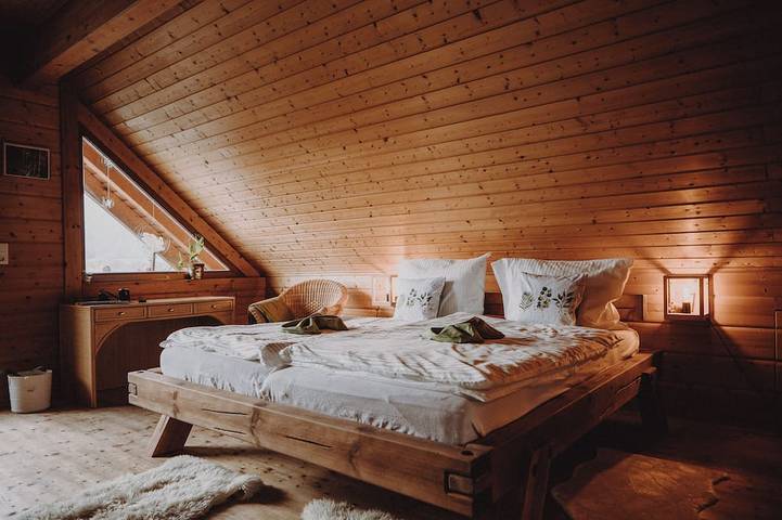Chalet mit Kamin für 10 Personen 5 Dz Nähe Semmering Stuhleck Rax Schneeberg in Ternitz, Wiener Alpen in Niederösterreich