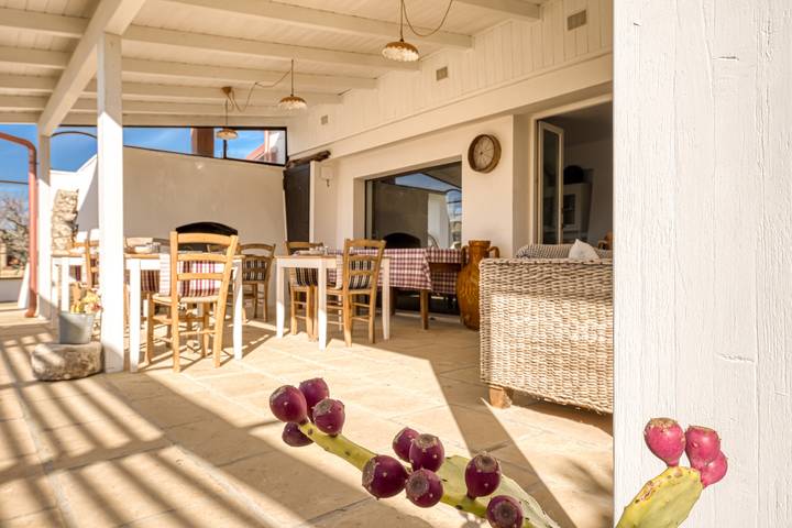 Villa 'Camera 1' with Sea View, Private Pool and Wi-Fi in Salve, Taranto-bugten