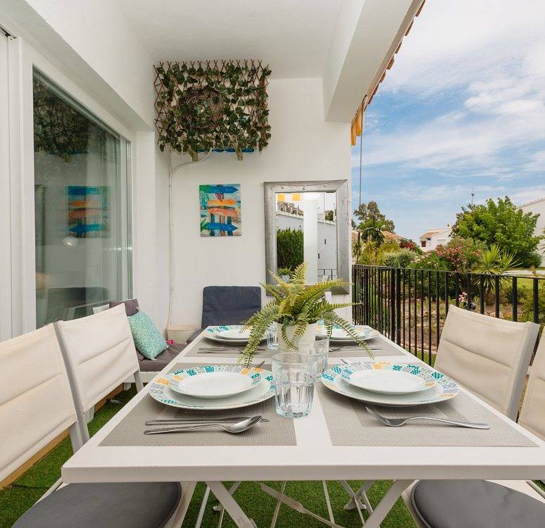 Apartamento vacacional entero, Apartamento de vacaciones para 5 personas con terraza in El Paraiso Golf Estepona, Benahavís
