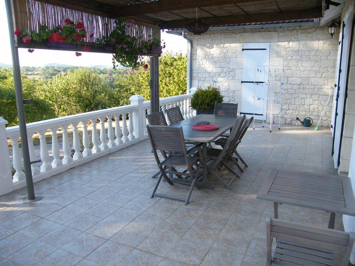 Four-Bedroom Holiday Home in Brignac-la-Plaine, Région de Brive-la-Gaillarde
