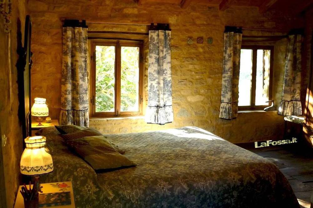 Romantic house in the woods - lafossa.eu Breakfast included in Vetto, Reggio Emilia Provinz