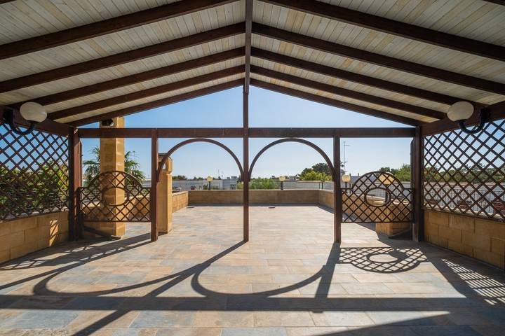 Location de vacances pour 14 personnes, avec jardin ainsi que jacuzzi et balcon à Baia Verde - 2