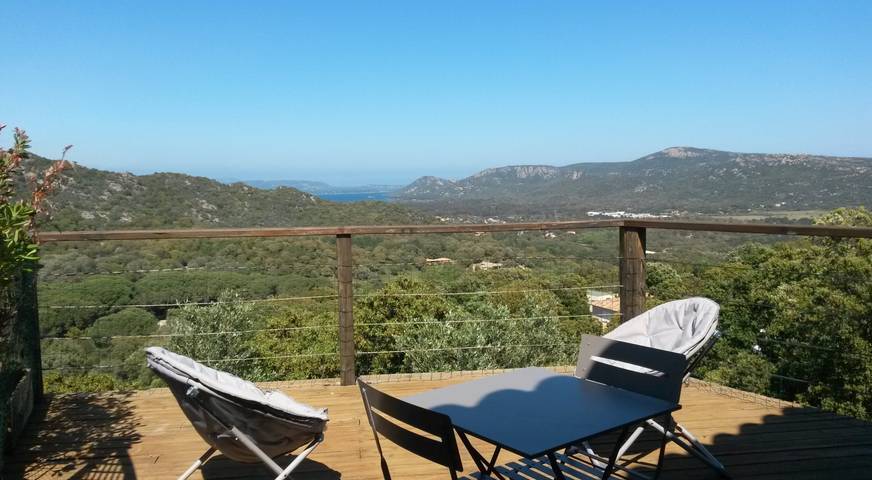 Gîte pour 2 personnes, avec terrasse et piscine à Porto-Vecchio