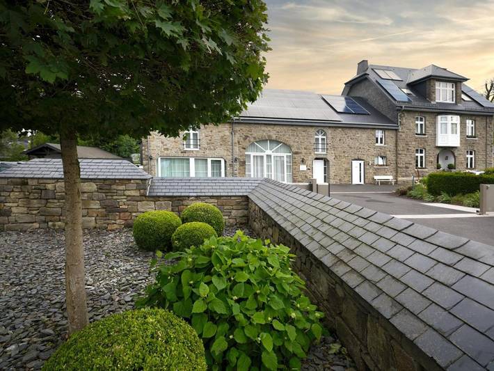 Maison d’hôte pour 8 personnes, avec piscine ainsi que sauna et jardin, animaux acceptés à Butgenbach