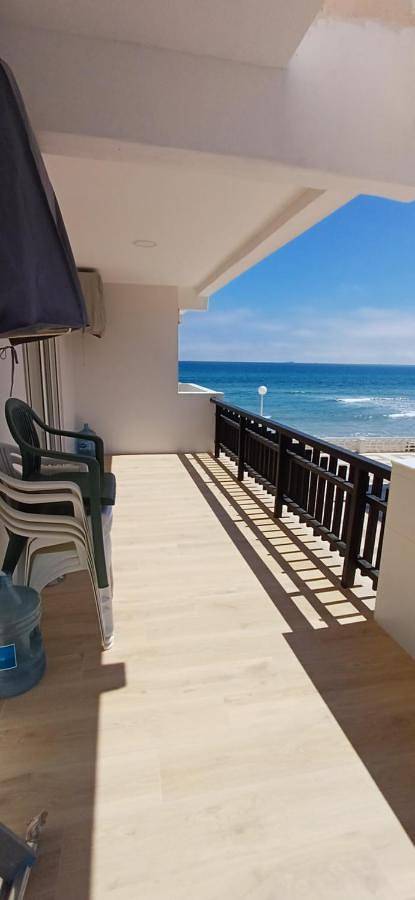 Ferienwohnung für 4 Personen, mit Ausblick und Terrasse sowie Garten und Pool, mit Haustier in La Manga del Mar Menor - 2