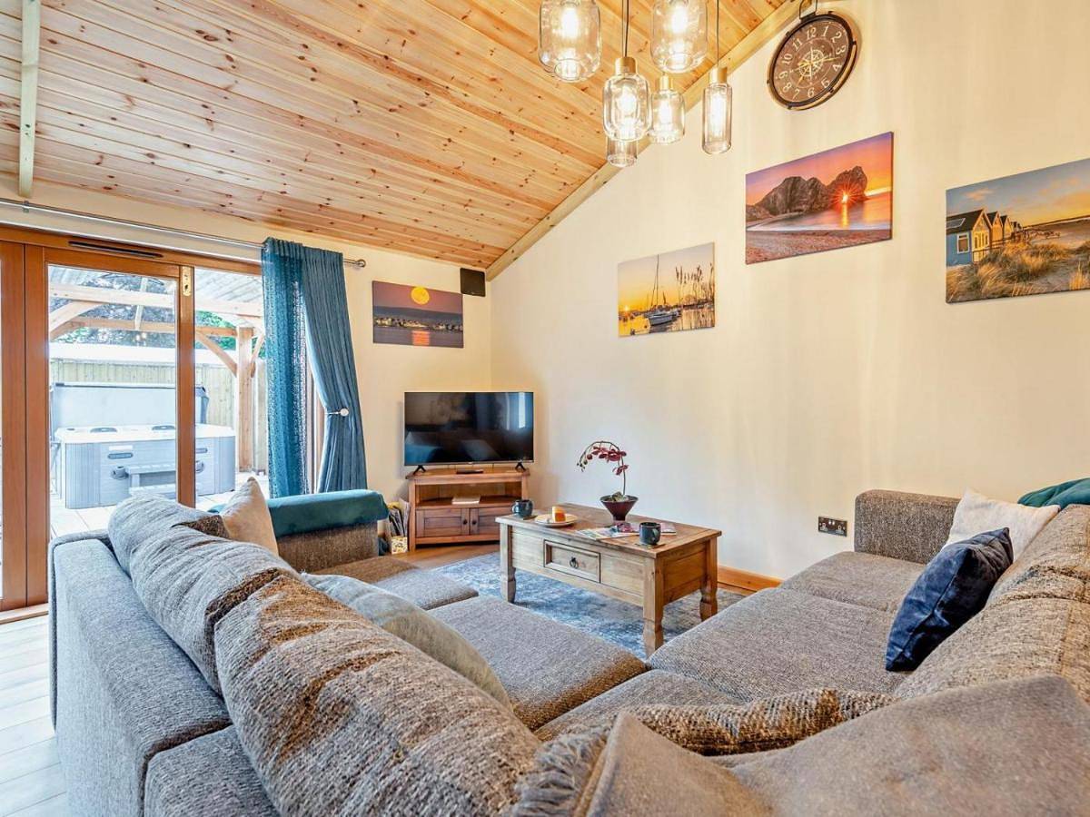 1 Bed in Lymington oc-92256 in Lymington, Hampshire