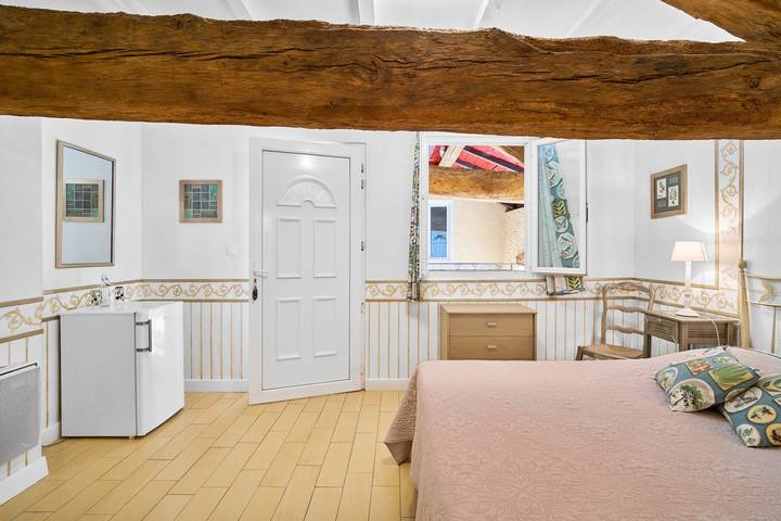 Périgord Romantique, Chambres d'hôtes 'Le Pré Fleuri' avec piscine au coeur du ribéracois in Saint-Sulpice-de-Roumagnac, Périgord Vert