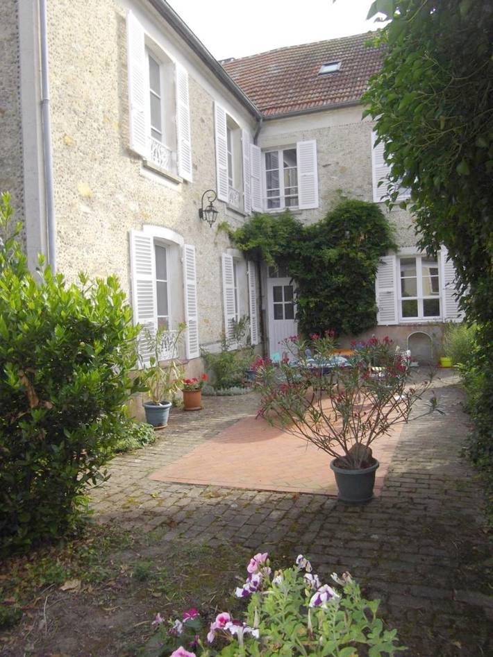 Location de vacances pour 2 personnes, avec jardin et vue à Saints - 4
