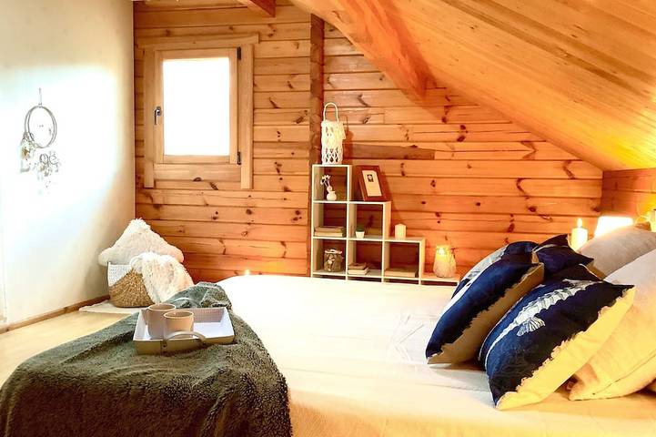 Beautiful wooden villa in a charming place surrounded by nature. in La Pobla Tornesa, Costa del Azahar