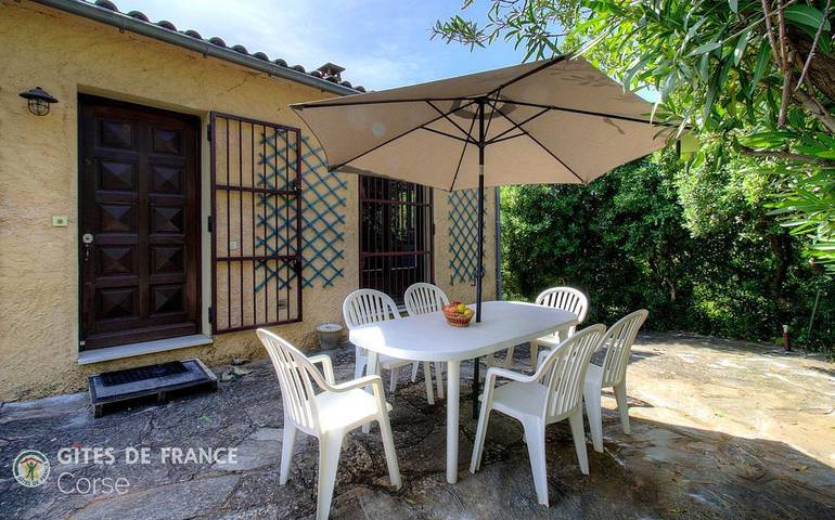 Gîte pour 4 personnes, avec Terrasse dans Folelli - 2