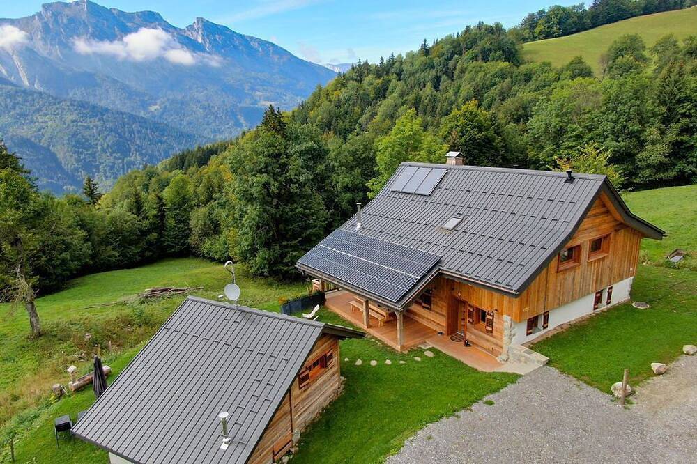 Chalet d'alpage écologique 4* (10 à 14 personnes) in Serraval, Région d'Annecy