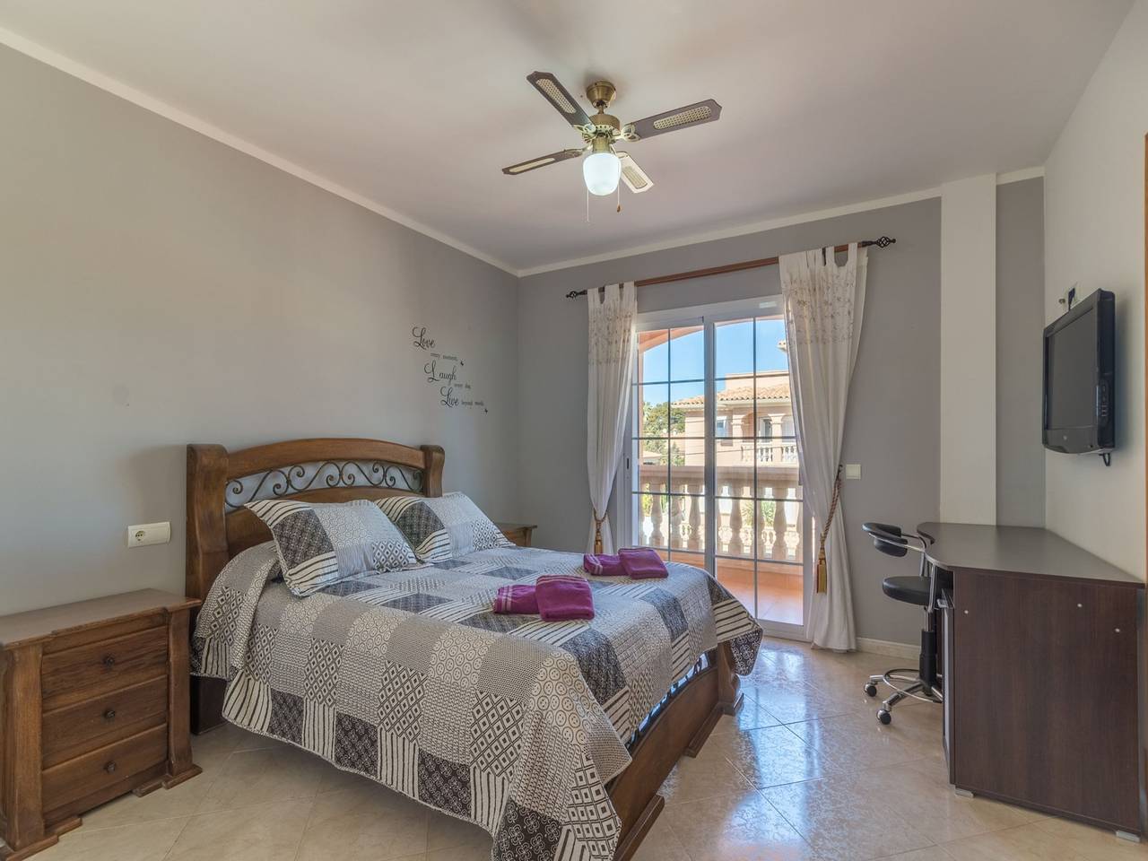 Casa Las Bahias Villa with Pool in Badia Gran, Lluchmayor