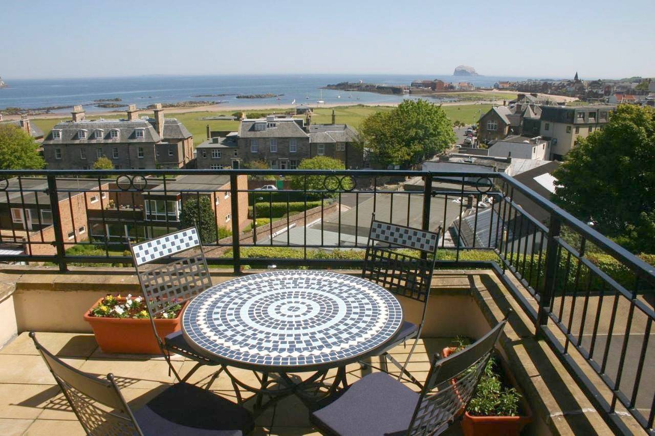 Entire apartment, Apartment with Sea View in North Berwick, Edinburgh and Lothian