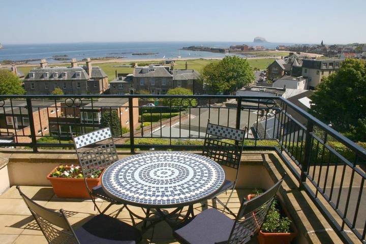 Holiday rental for 4 people, with Balcony and Terrace as well as Garden and View in North Berwick