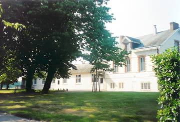 Gîte pour 48 personnes, avec jardin, animaux acceptés dans Chaumes-en-Retz