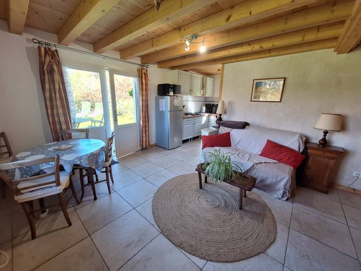 Gîte pour 3 personnes, avec jardin et terrasse dans le Jura - 2