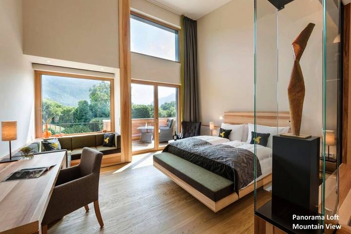 Hotel für 3 Personen, mit Balkon und Whirlpool sowie Terrasse und Garten in Bayerisch Gmain - 4