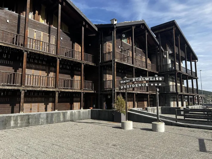 Aparthotel para 10 personas, con vistas y jardín, Se admiten mascotas - 1