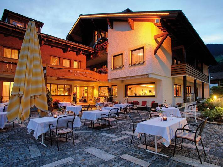 Ferienwohnung, mit Balkon und Terrasse sowie Garten und Sauna in Au