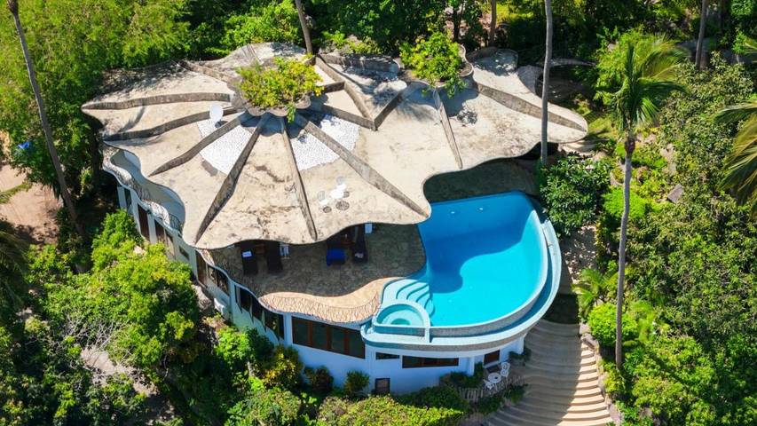 Vakantiehuis voor 10 personen, with zwembad and tuin as well as uitzicht op Koh Tao
