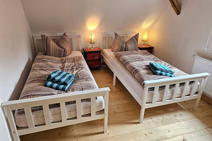 Ferienwohnung für 4 Personen, mit Terrasse und Garten in Tanne - 2