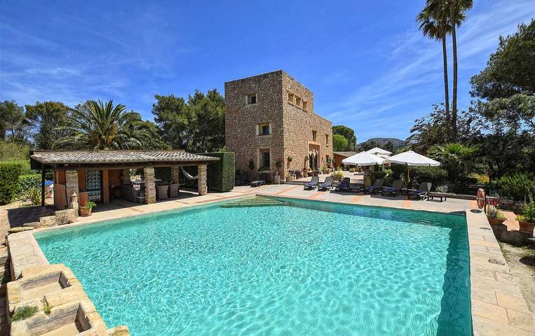 Finca für Gruppen für 9 Personen, mit Garten in Alcúdia