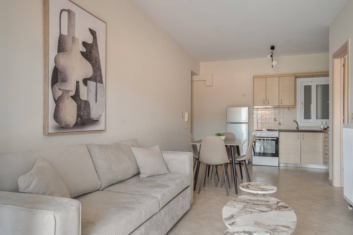 Entire apartment, Apartment 'Ardavani City  2' with Shared Terrace, Shared Garden and Air Conditioning in Argostoli, Kefalonia