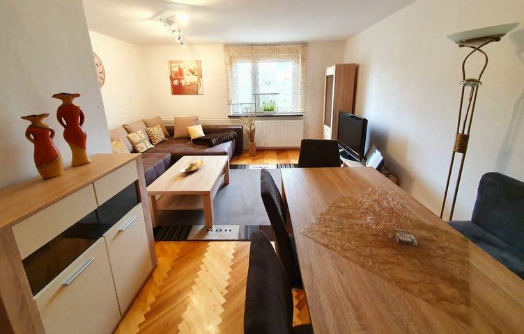 Ferienwohnung für 6 Personen, mit Garten und Balkon, mit Haustier