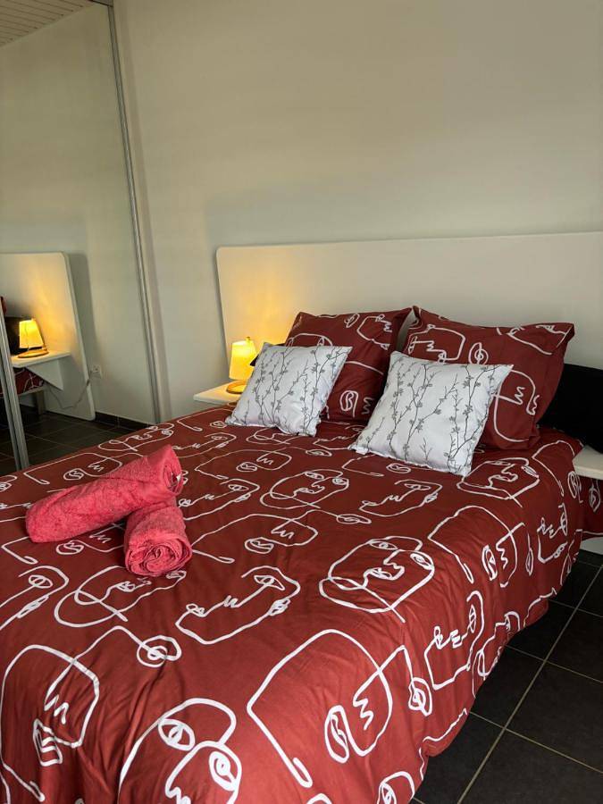 Gîte pour 4 personnes, avec balcon dans Plage de Montabo - 2