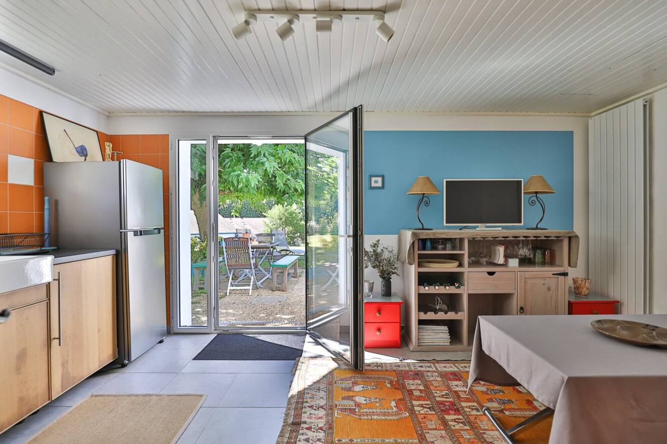 Chambre d'hôtes 'Txori Etxea - Rez-de-Jardin' avec piscine, cuisine, petit-déjeuner in Arcangues, Région de Bayonne